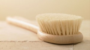 dry skin brushing